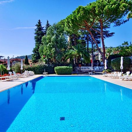 Appartamento Free Parking-Sea View, With Pool & Garden Sanremo Esterno foto